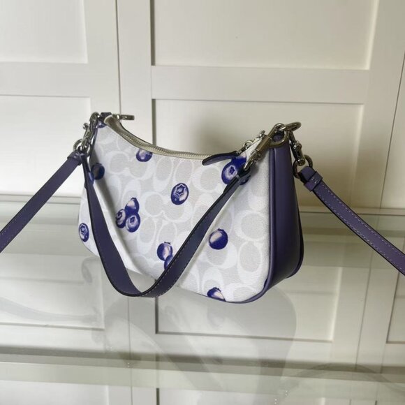 NWT Coach Teri Shoulder Bag In Signature Canvas With Blueberry Print - Picture 2 of 3